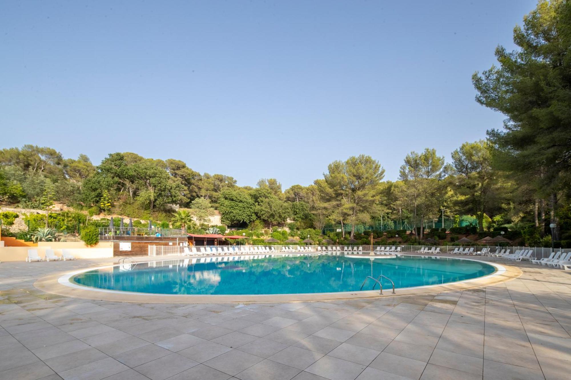 Village Vacances Passion La Bayette เลอ ปราเดต์ ภายนอก รูปภาพ